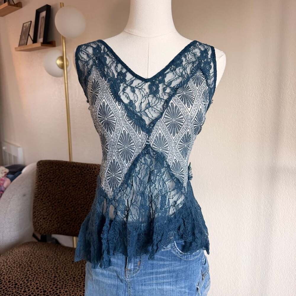 Free People Lace V-Neck Sleeveless Peplum Tank Top